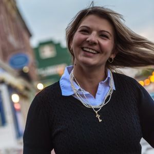 Meet your Posher, Janel